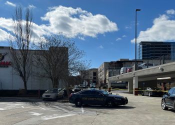 콥 카운티 타코 맥 매장 밖에서 총격 사건 1명 사망, 1명 체포