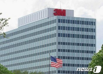 ㈜미국 감원 칼바람 대형 IT 넘어 확산…불황 대비 모드