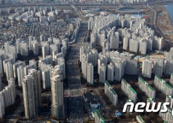 추풍낙엽 집값, 바닥 아직 멀었다…”상반기 계속 하락”[설이후집값]①