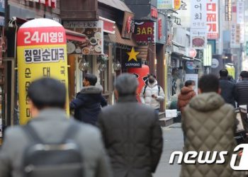 커피 곁들이면 2만원…치솟은 점심값에 “지갑 열기 무섭다”