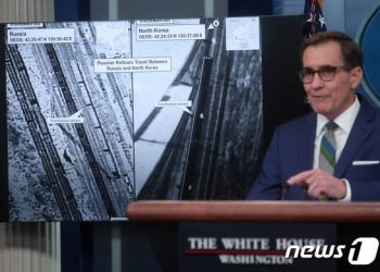 北, ICBM 발사 날에 러시아에 무기수출…美는 ‘기만전술’ 물증 공개로 압박