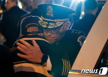 美1·6 폭동서 30대男, 경찰에 ‘후추스프레이’…징역 80개월 선고