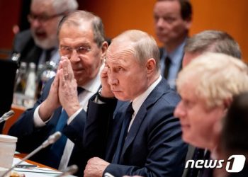 푸틴, 英 전 총리에 미사일 위협?…크렘린 “거짓말” 논란 일축