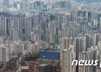 1년 만에 9억 떨어진 강남 아파트…송파 아파트도 5억 ‘뚝’