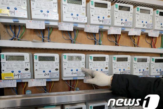 1월 소비자물가 5.2% 상승…전기 29%·가스 36%·난방 34%↑