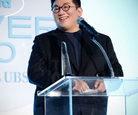 방시혁 하이브 의장, ‘美빌보드 파워 100’서 특별상 수상