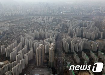 “집 안 팔리고 세입자 못 구해”…불 꺼진 새 아파트 ‘33%’