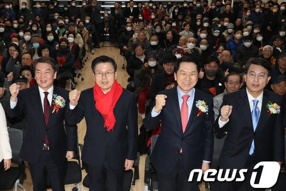 與 전대 첫 주말, 金·安 ‘나심’ 격돌…이준석계 ‘친윤 때리기’