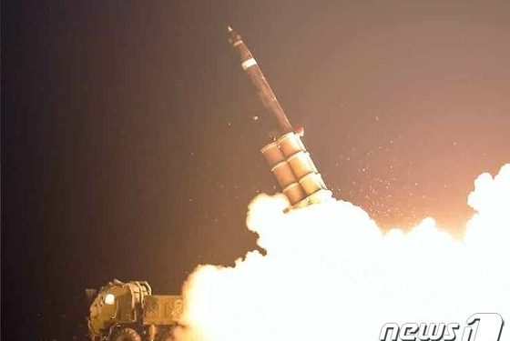 日 “北 ICBM급에 美 전역 타격 가능…日 EEZ 내 낙하한 것으로 추정”