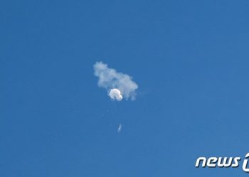 中 정찰풍선, 괌에서 강풍으로 美본토로?…WP “中 실수 가능성”