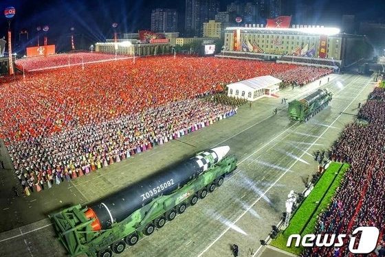 건군절 이틀 앞둔 北 ‘열병식’ 준비 계속… 新무기·김정은 등장하나