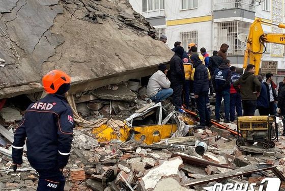 ‘튀르키예 강타’ 7.8 강진, 1000~1만명 사망 확률 31%-USGS