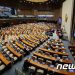 난방비 공방…與 “文, 포퓰리즘 폭탄” 野 “뭐하러 대통령 된 거냐”