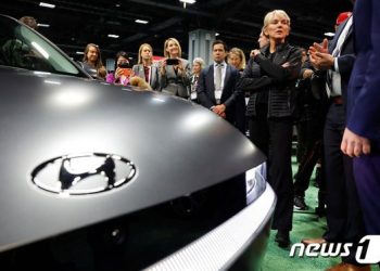 “美서 잘나가던 현대 전기차, 바이든 정부가 IRA로 기습 공격”-LAT