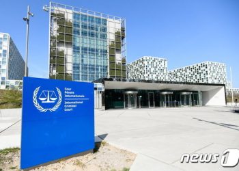 국제형사재판소, 푸틴 체포 영장 발부…”전범 혐의”