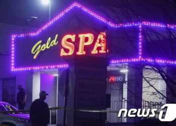 美 애틀랜타 스파 총기 난사 2주기 추모식…바이든 “인종차별 종지부”