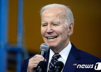 바이든, 핀란드 대통령과 ‘깜짝’ 회담…나토 가입 지원 약속