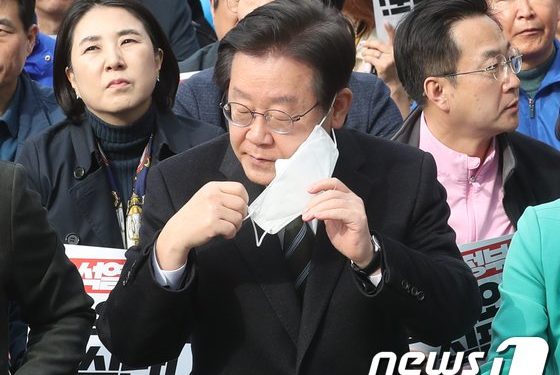 李 측근 사망 여진 지속…與 “내려놔라” 공세 속 비명계서도 책임론