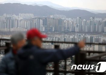 “집 안 팔려 못들어가”…지난달 새 아파트 10집 중 4집은 ‘미입주’