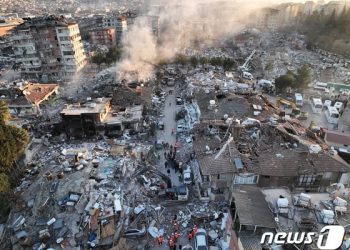 유엔 “튀르키예 지진 피해 130조원 넘을 게 확실”