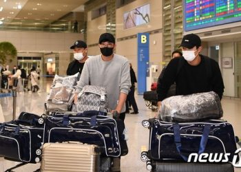 미국 전지훈련 마친 WBC 대표팀 귀국…양현종·양의지 등 먼저 도착