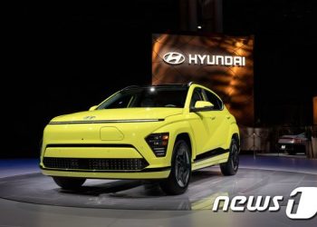 美, 더 강력한 배기가스 규제안 공개…”10년내 신차 3대중 2대 전기차로”