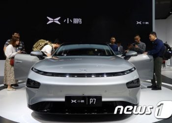 中샤오펑 “10년 뒤 전기차 ‘톱10’만 생존…최소 300만대 팔아야”