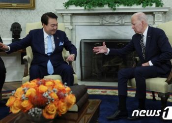 바이든 “한국 기업들의 美 투자로 경제협력 이뤄져”