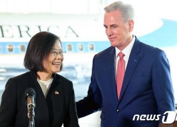 순방 마친 차이잉원 “대만 더욱 단결…국제사회와 교류 이어갈 것”
