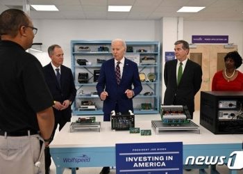 “美, 마이크론 中판매 금지시 삼성·SK하이닉스 물량 대체 마라”