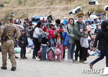 트럼프의 ‘타이틀 42’ 해제되자 도리어 이민자 줄어…왜?