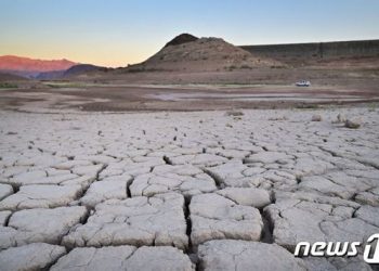 극심한 가뭄 美 애리조나 “신축하려면 100년 지하수량 입증하라”