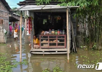 인도 북부 강타한 폭우에 대규모 홍수…최소 50만 피해