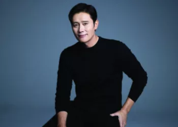 이병헌 “‘오겜’ 시즌2 내용 추측 다 틀려…황동혁 감독 천재”