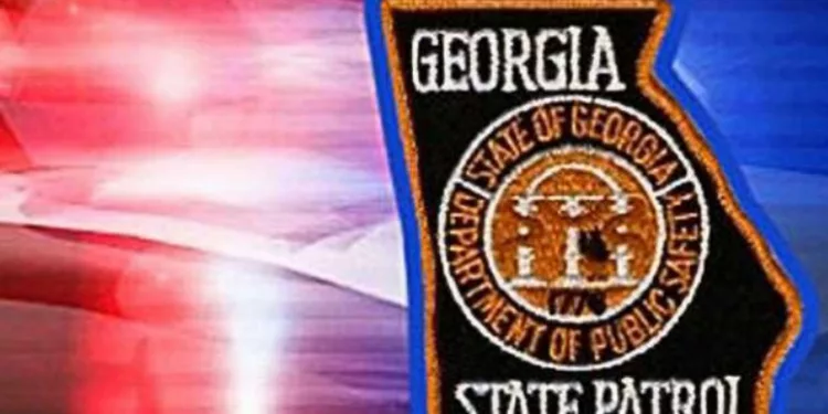 자동차 딜러 건물 앞 차량 추돌 사고로 한 노인 여성 중상