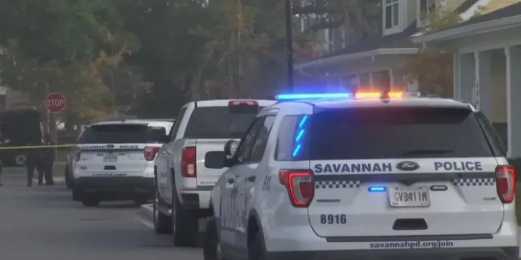 바리케이트를 치고 무장 대치중인 남성 체포