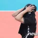 초라한 ‘우물 안 프로스포츠’, ‘황선홍호’가 국민들 답답함 풀어줄까[항저우AG]