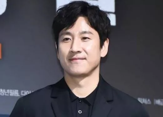 ‘마약 내사’ 이선균, 영화계 비상에 광고 중단까지…다음주 경찰 소환