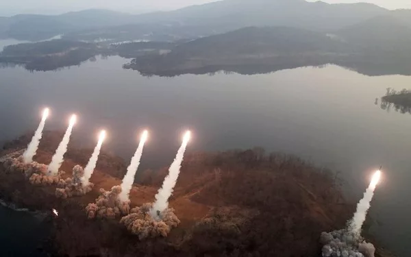 “북, 러시아에 포탄 100만발 지원…김정은, 팔레스타인 지원 지시”