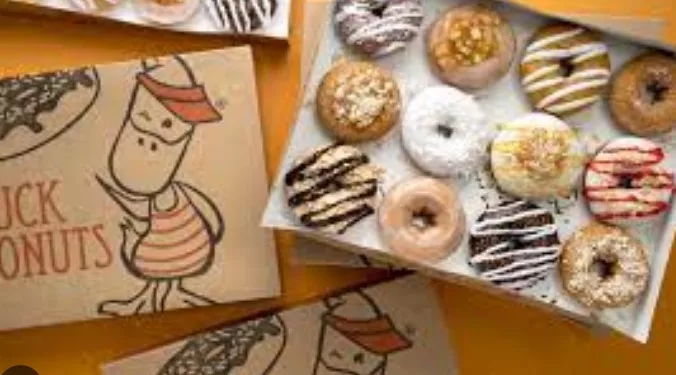 공식적으로 문을 닫은 서배너의 유일한 덕 도너츠(Duck Donuts) 매장