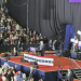 트럼프 ‘부흥회 유세’로 세 과시…헤일리 ‘게릴라 유세’ 표심 공략