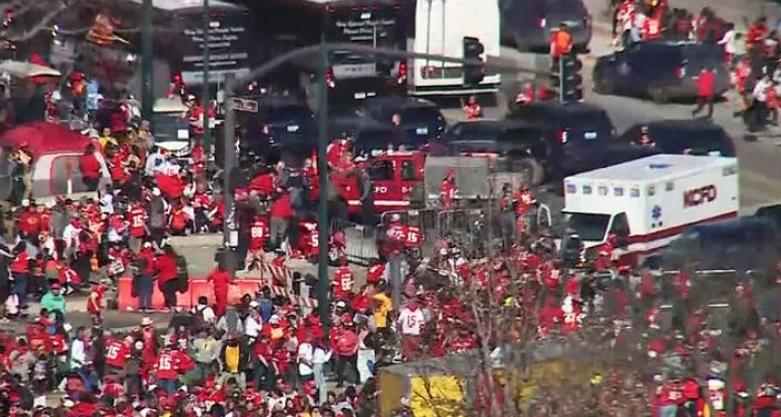 美슈퍼볼 퍼레이드 총격…1명 사망에 22명 부상