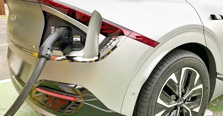 美 전기차 전환 ‘속도 조절’…하이브리드 집중