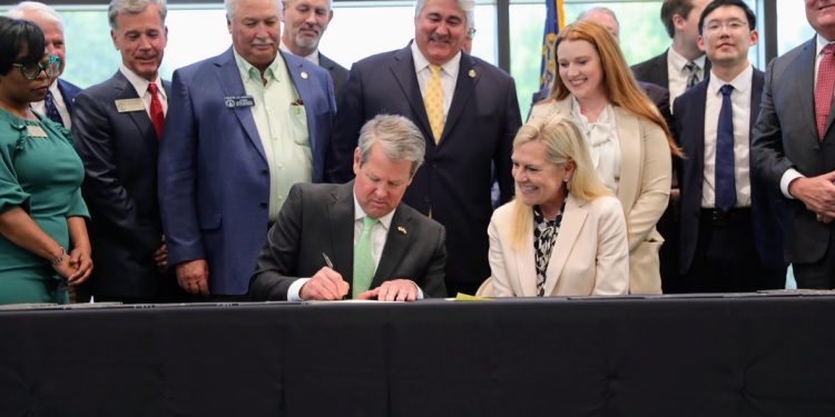 켐프 주지사, 5억 달러 개인·기업 주 소득세 감면 서명