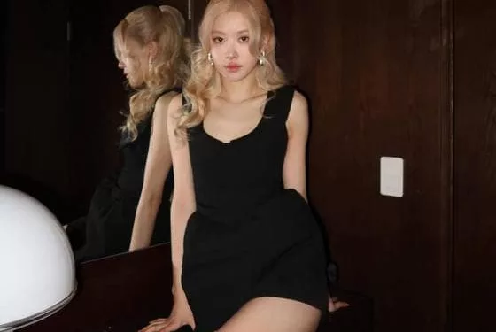 블랙핑크 로제, 미니드레스로 섹시미 과시…화려한 금발도 눈길