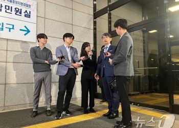 ‘김여사 명품백’ 최재영 목사 12시간 소환조사…”모든 사실 진술”