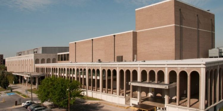 “서배너 시빅 센터 앞날이 불투명하다”