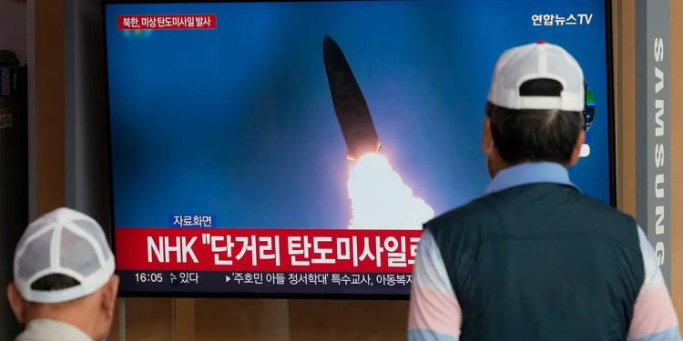 北, 또 탄도미사일 발사 도발…김여정은 “우리 무기는 대남용” 위협