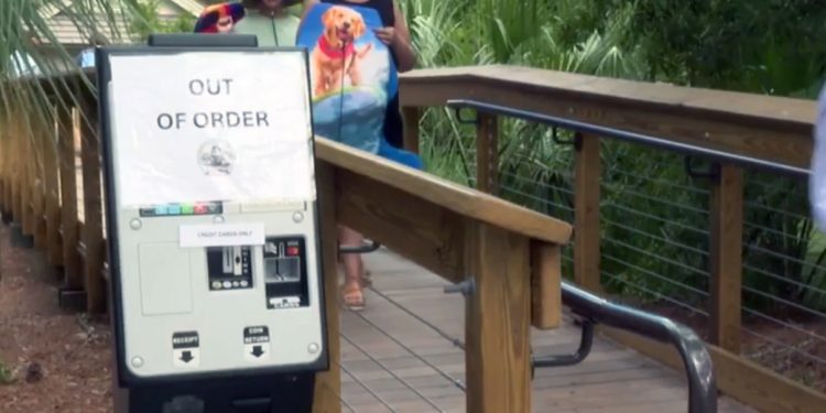 힐튼 헤드 아일랜드에 새 전자 주차 미터기…주차비 오를