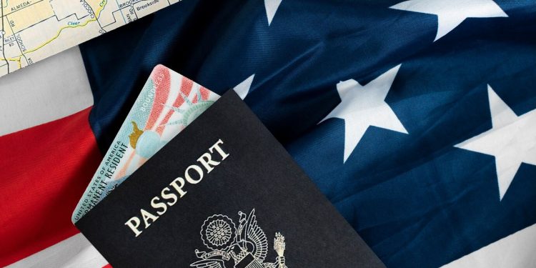 꼭 알아둘 정보! 온라인으로 여권 갱신할 수 있다